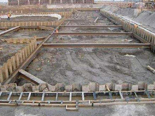 鋼板樁與灌注樁的工藝流程及特點(diǎn)