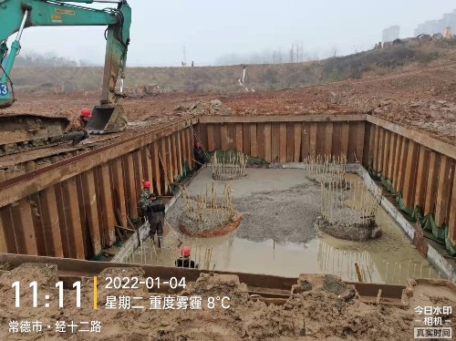鋼板樁施工什么情況下需要安裝導向夾具？